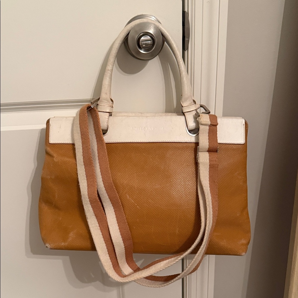 Bottega Veneta Two-Way Leather Tote Bag